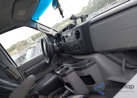 2010 Ford E-250 Commercial/Recreational из США, поврежденный, VIN 1FTNE2EL2ADA60216